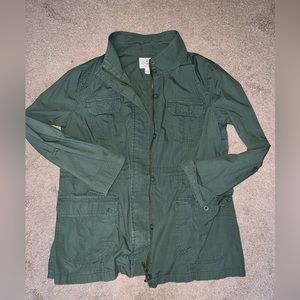 Women’s St. John’s Bay army green jacket.